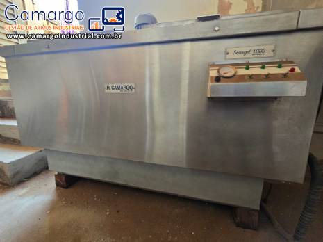 Picoleteira m�quina de picol�s Sorvegel 1000  R. Camargo com torre de resfriamento