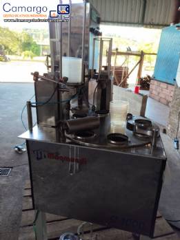 Seladora e tampadora em inox rotativa de potes frasdcos copos pl�sticos Maqmundi 1200 potes por hora