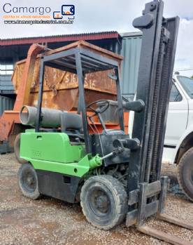 Empilhadeira � g�s Clark 1,5 toneladas