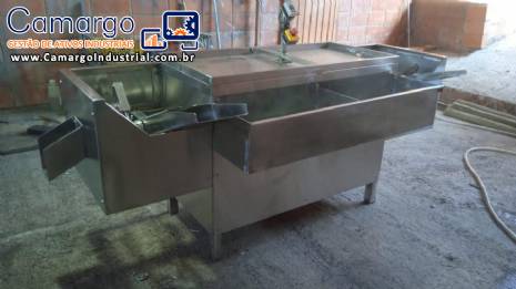 Descascador descascadora em a�o inox de mandioca CMS M�quinas de Descascar Mandioca