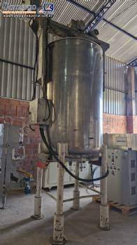 Tanque encamisado em ao inox com aquecimento a resistncias 1800 litros